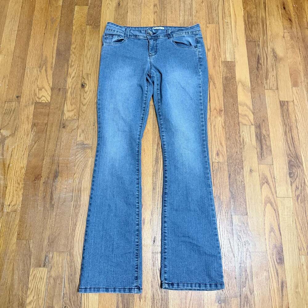 l.e.i. Ashley Lowrise Bootcut Jeans Size 11 Junior